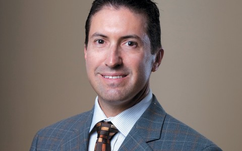 Dr. Gustavo Hernández