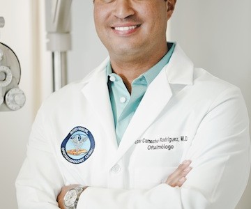 Dr. Ezer Camacho